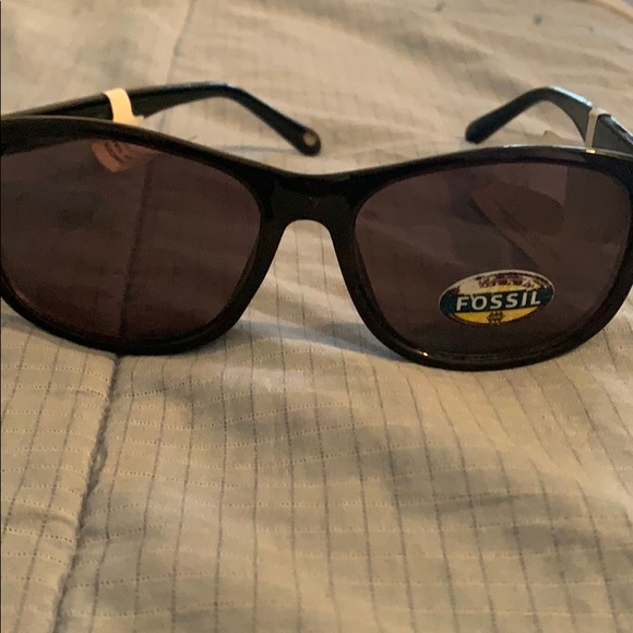 Fossil sun glass - Picture 1 of 4